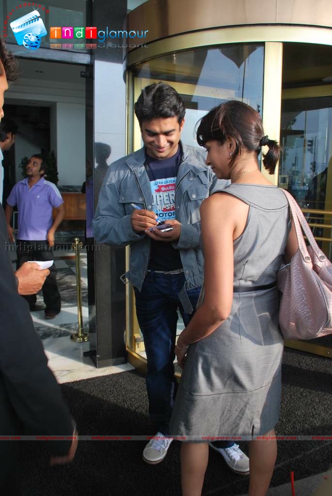 Madhavan launches Spark Mobile Event hd photo