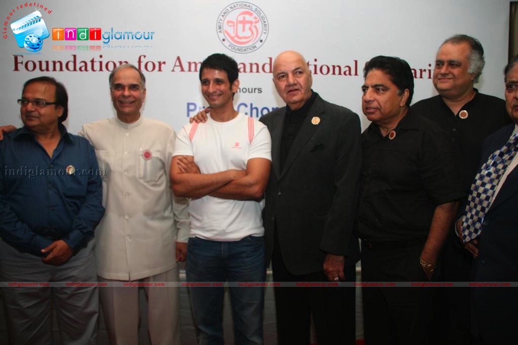 Prem Chopra honored by Foundation for amity and national solidarity Event hd photo