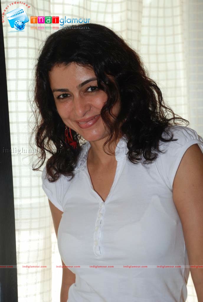 Anaida at Rolling Beans brunch Event hd photo