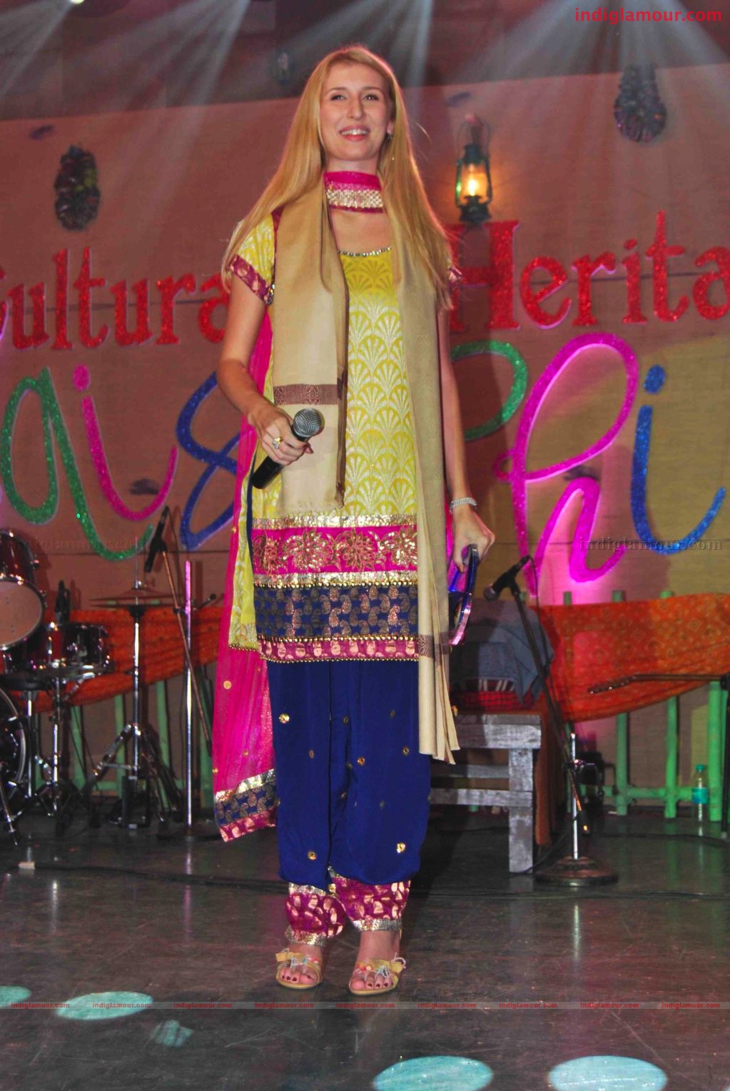  Baisakhi celebrations with Jatinder,RaveenaTondon,Mahima Choudary and Tisca Chopra Event hd photo