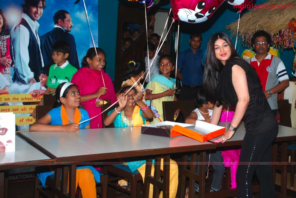 Sahid Kapoor and Ayesha Takiya promotes Paathshala Event hd photo