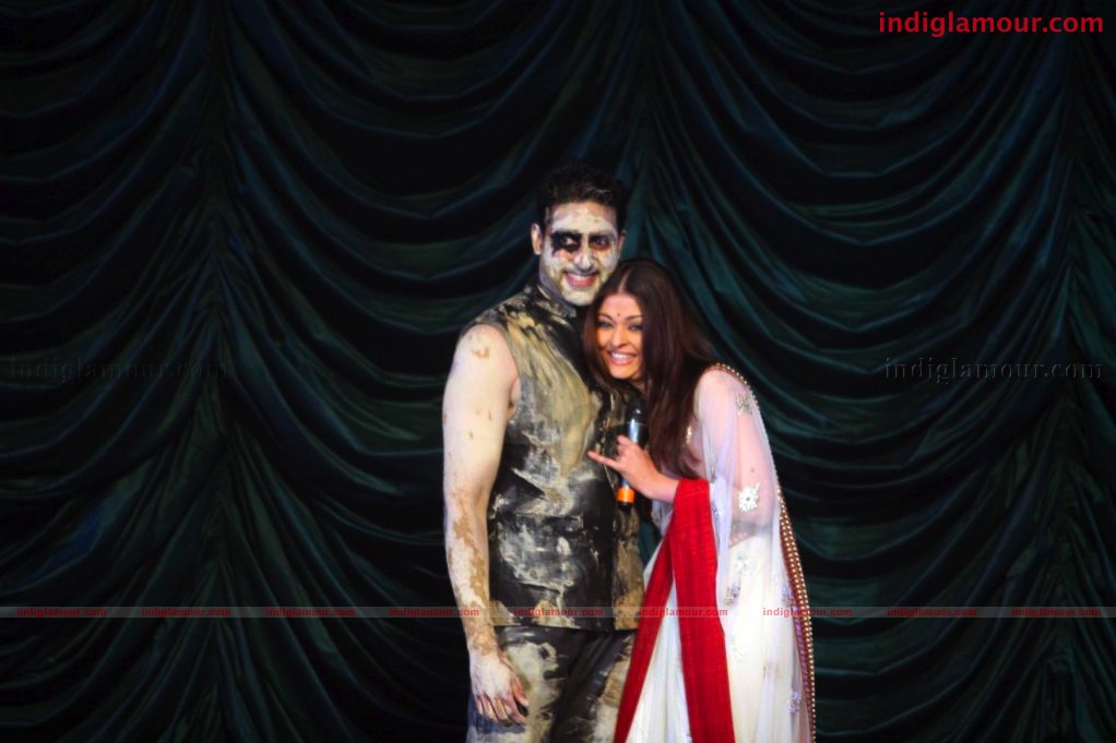 Raavan Grand Music Launch Event hd photo