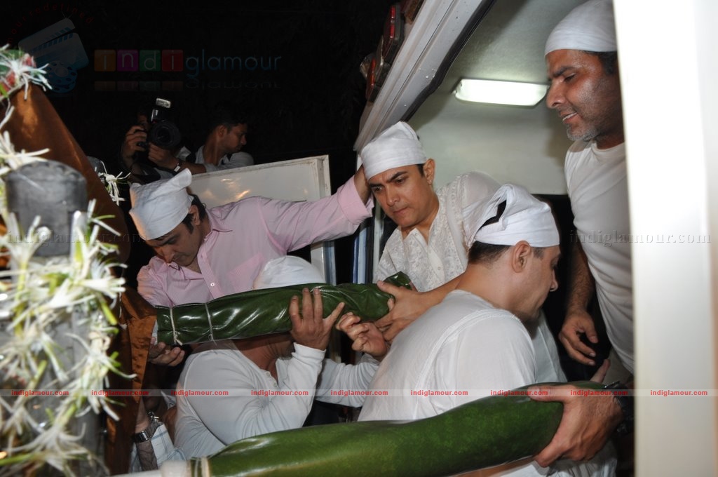 Bollywood pays homage to Aamir Khan's father Tahir Hussain Event hd photo