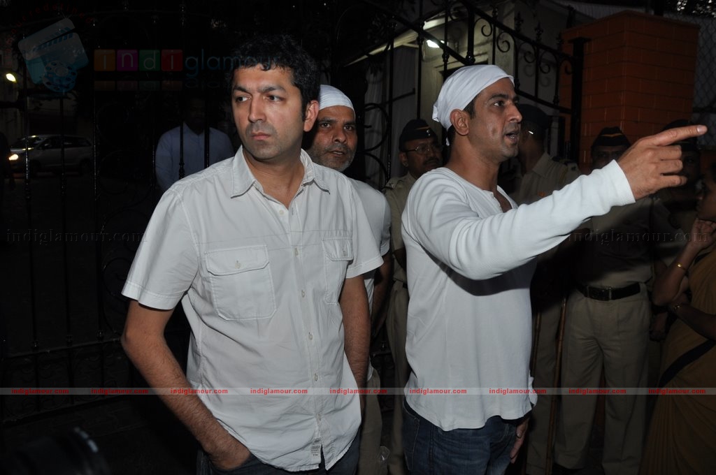 Bollywood pays homage to Aamir Khan's father Tahir Hussain Event hd photo