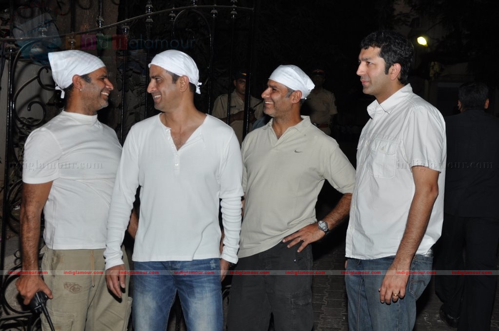 Bollywood pays homage to Aamir Khan's father Tahir Hussain Event hd photo