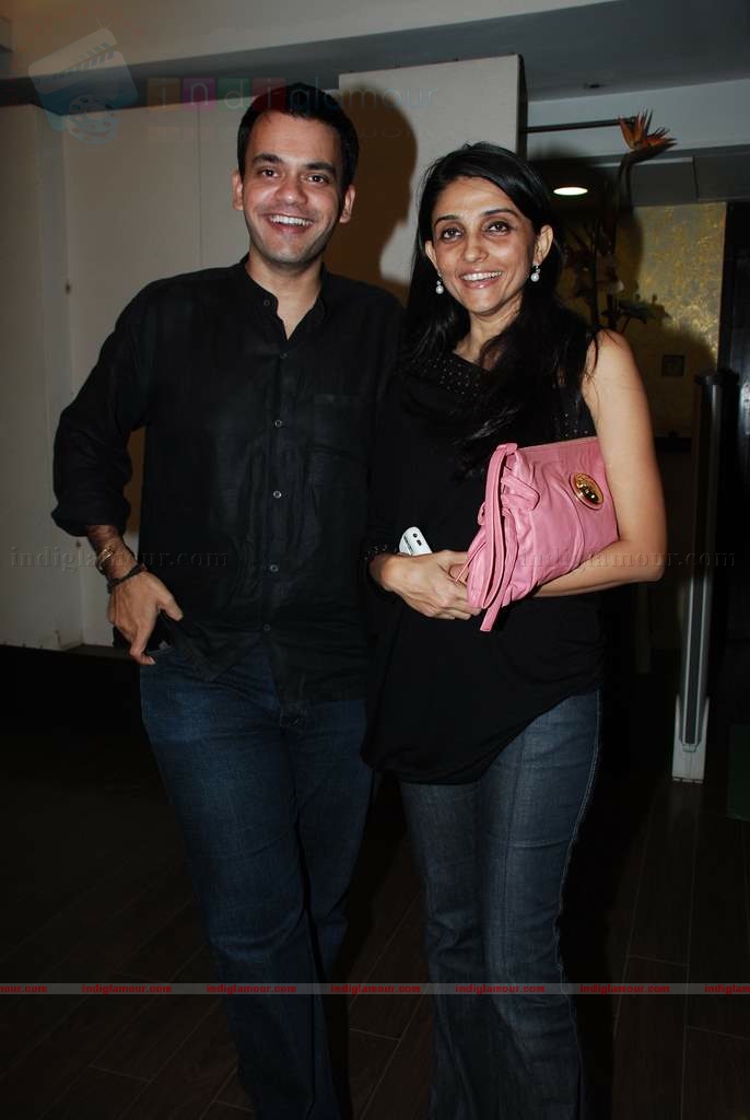 Designers Nachiket Barve, Cherie D and Neha Aggarwal showcase their new collection at Amara Event hd photo