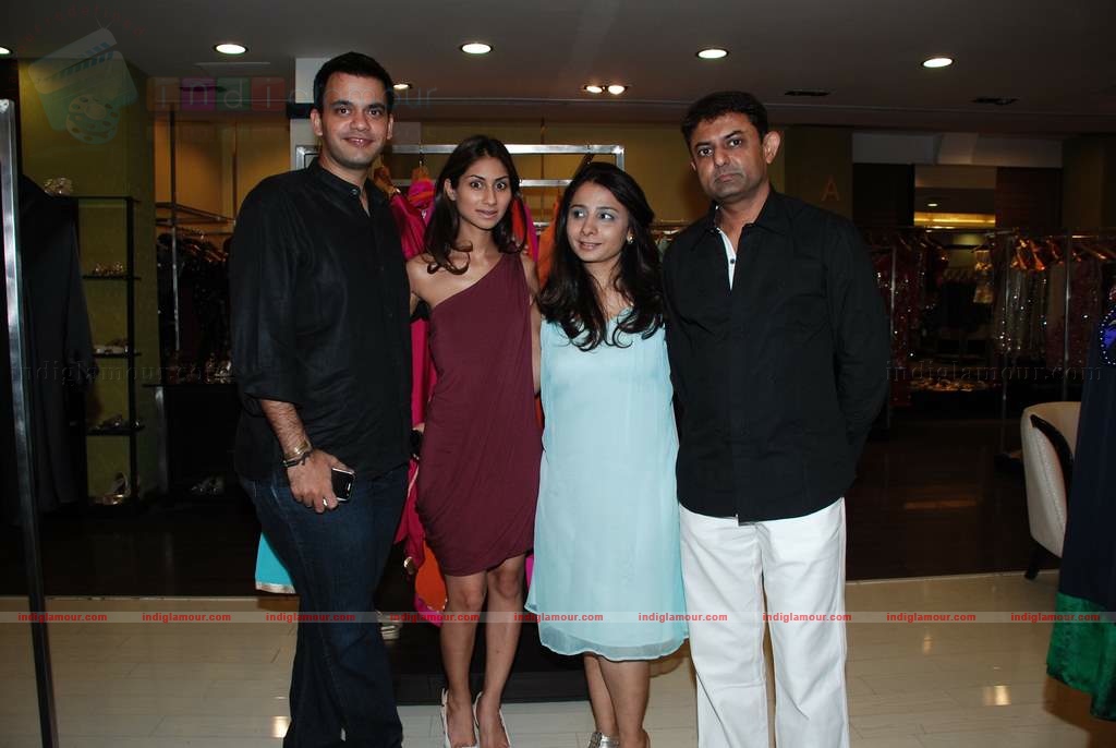 Designers Nachiket Barve, Cherie D and Neha Aggarwal showcase their new collection at Amara Event hd photo