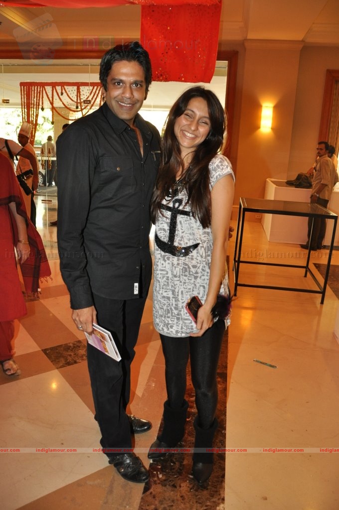 Bipasha unveils her Fitness DVD 'Love youorself' Event hd photo