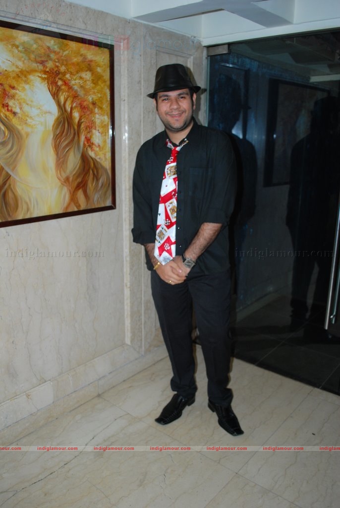 Sonu Nigam at Deepshika's Dooriyan movie launch Event hd photo