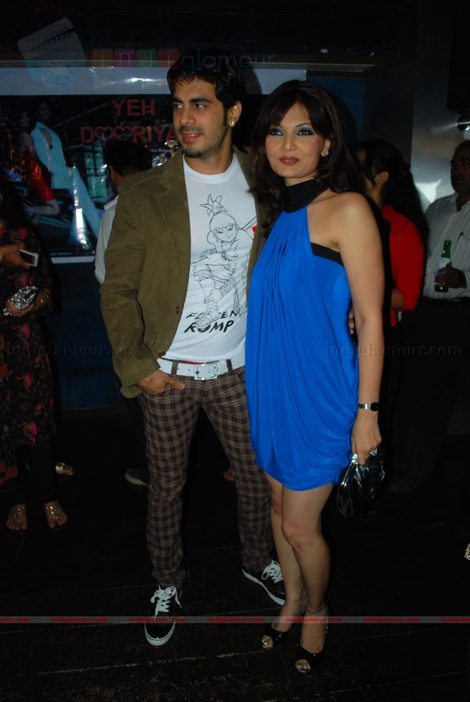 Sonu Nigam at Deepshika's Dooriyan movie launch Event hd photo