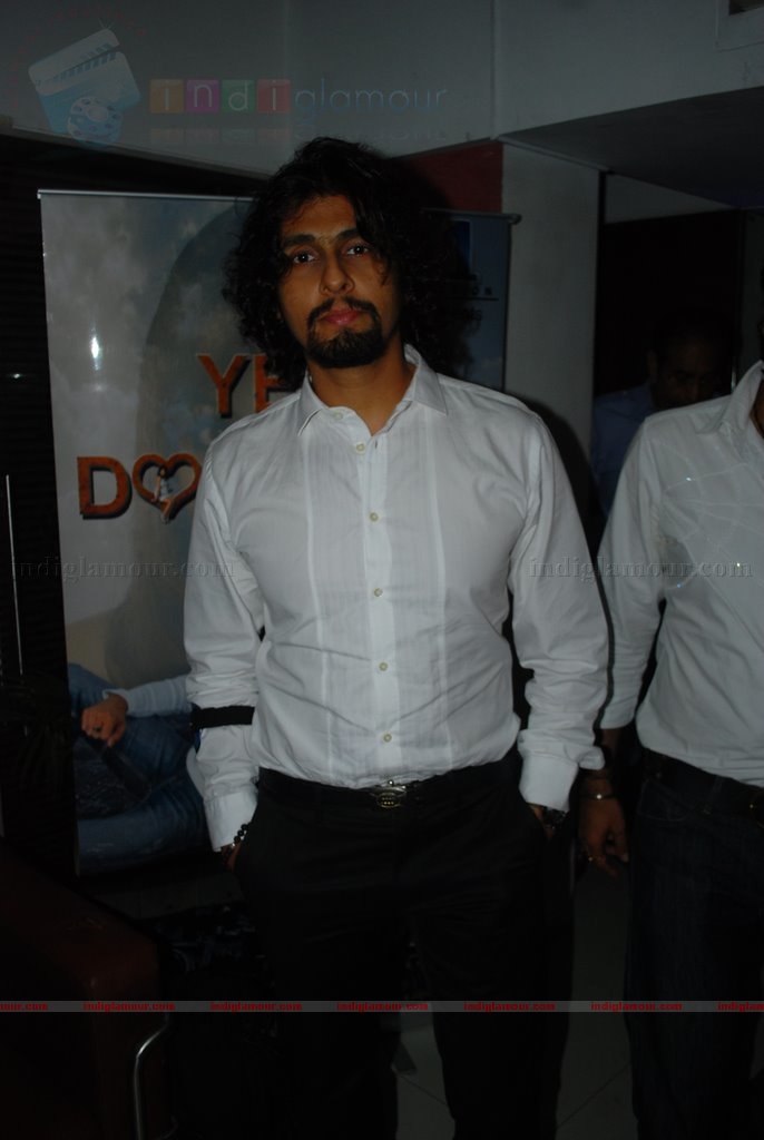 Sonu Nigam at Deepshika's Dooriyan movie launch Event hd photo