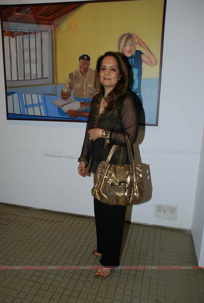 Perizaad Zoraibian at artist Janvi Mahimtura's art exhibition Event hd photo