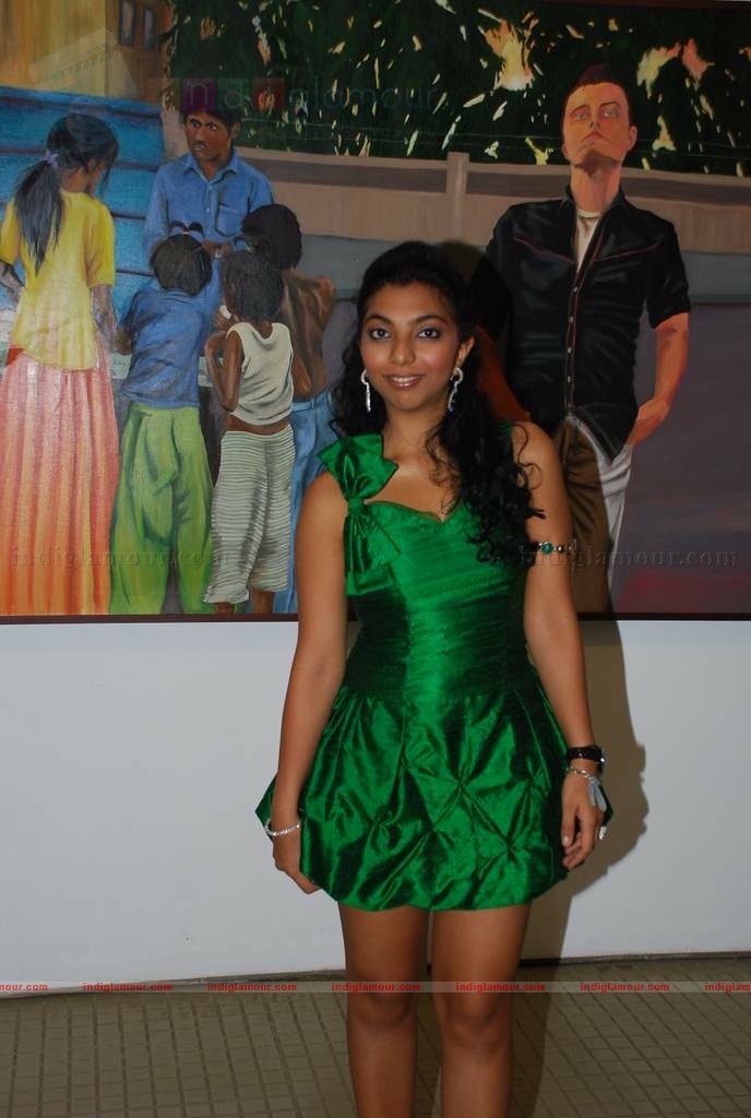 Perizaad Zoraibian at artist Janvi Mahimtura's art exhibition Event hd photo