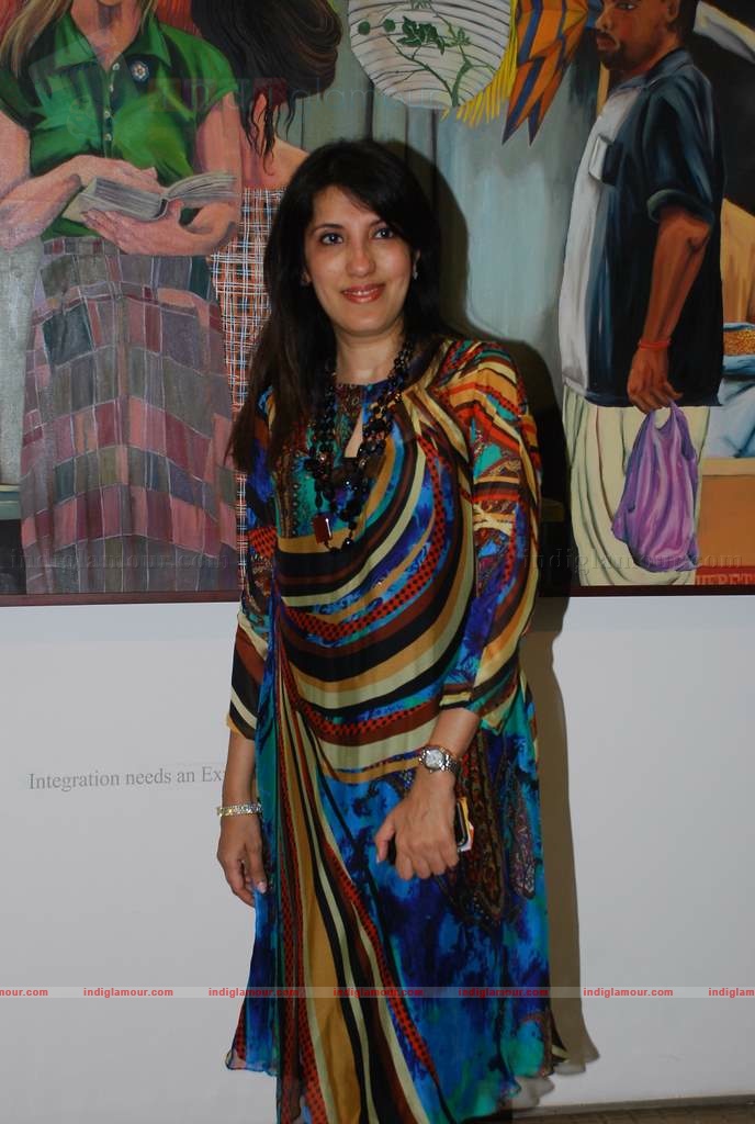 Perizaad Zoraibian at artist Janvi Mahimtura's art exhibition Event hd photo