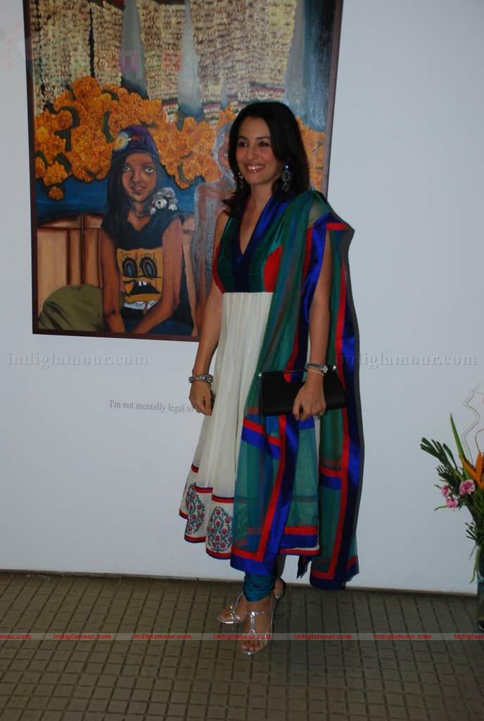 Perizaad Zoraibian at artist Janvi Mahimtura's art exhibition Event hd photo