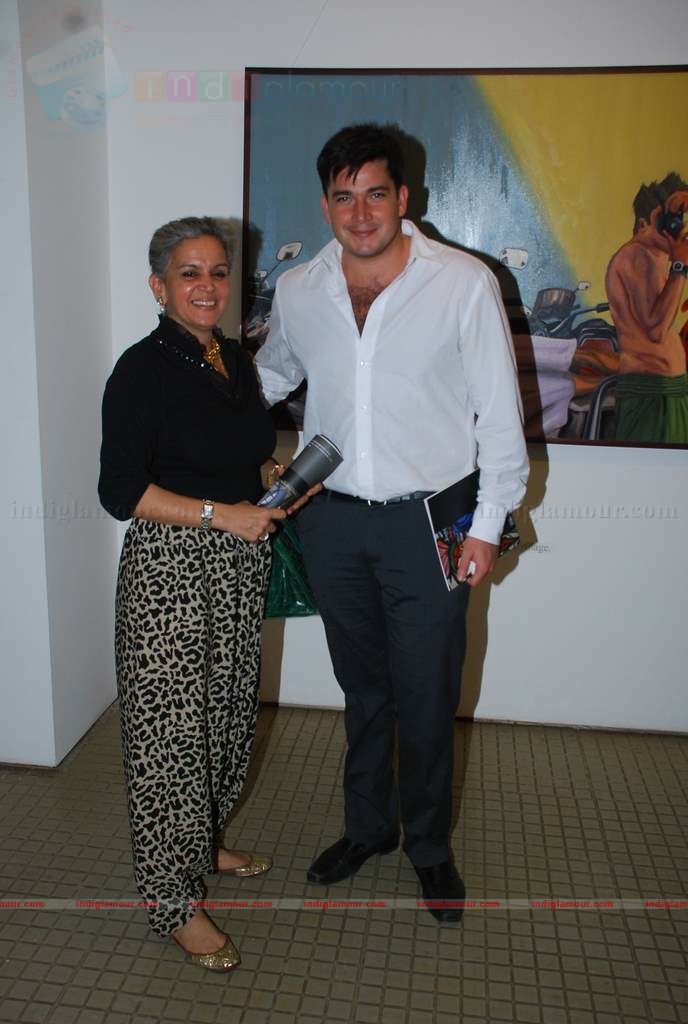 Perizaad Zoraibian at artist Janvi Mahimtura's art exhibition Event hd photo