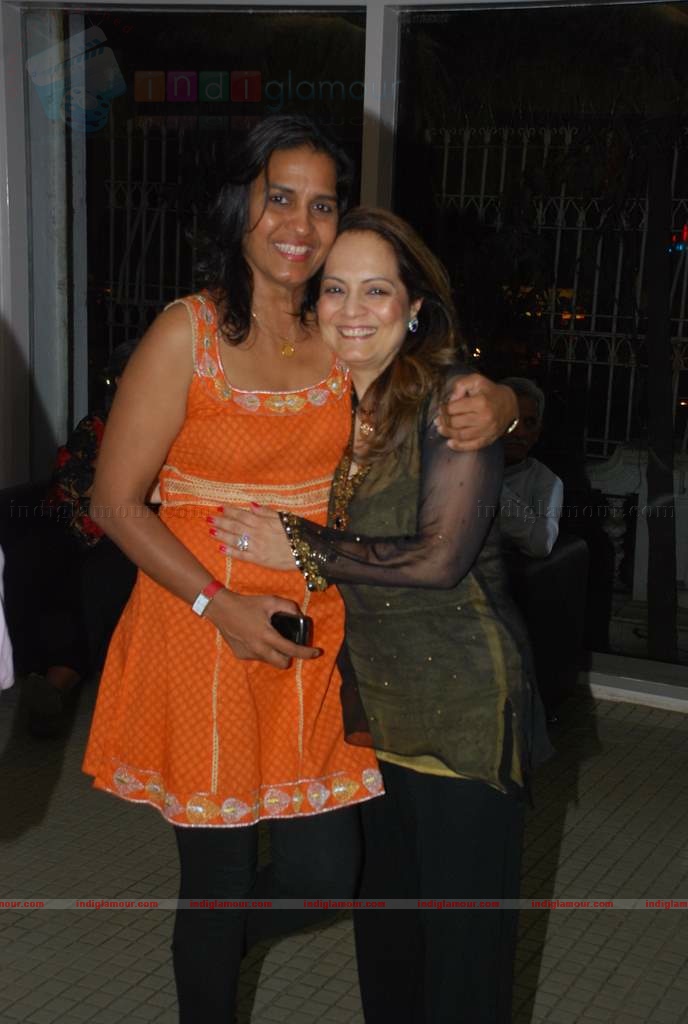 Perizaad Zoraibian at artist Janvi Mahimtura's art exhibition Event hd photo