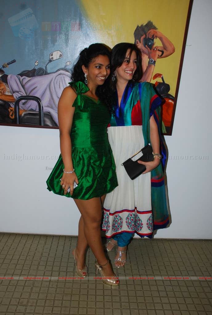 Perizaad Zoraibian at artist Janvi Mahimtura's art exhibition Event hd photo