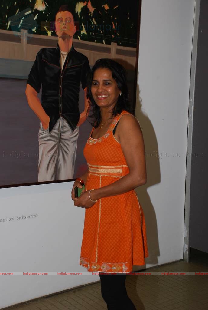 Perizaad Zoraibian at artist Janvi Mahimtura's art exhibition Event hd photo