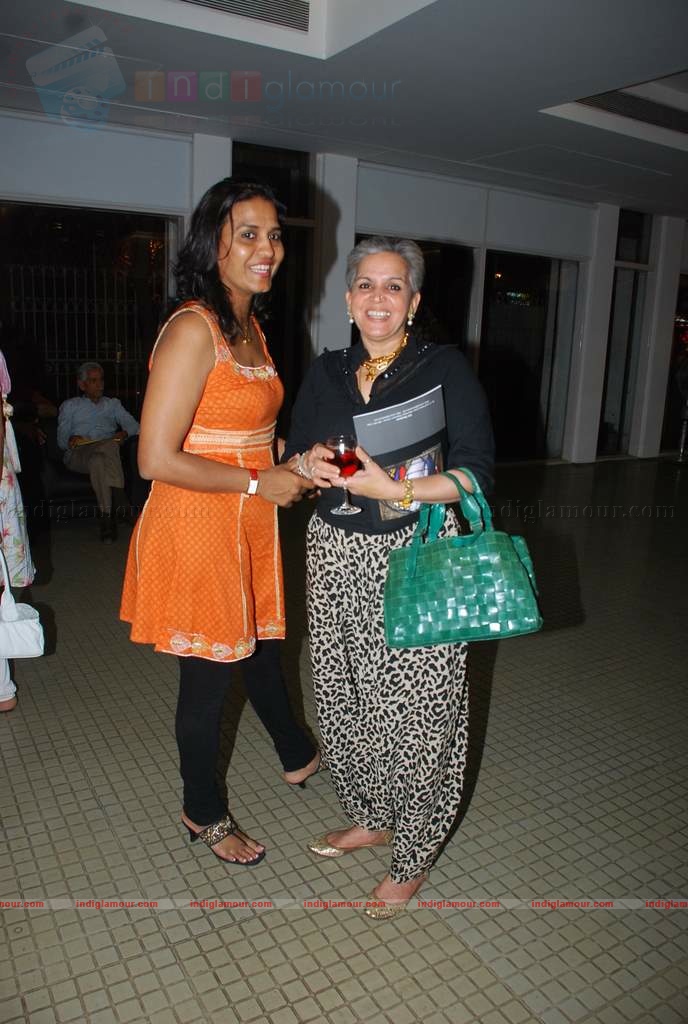 Perizaad Zoraibian at artist Janvi Mahimtura's art exhibition Event hd photo