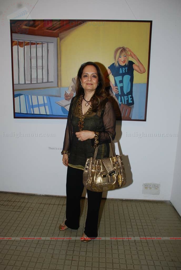 Perizaad Zoraibian at artist Janvi Mahimtura's art exhibition Event hd photo