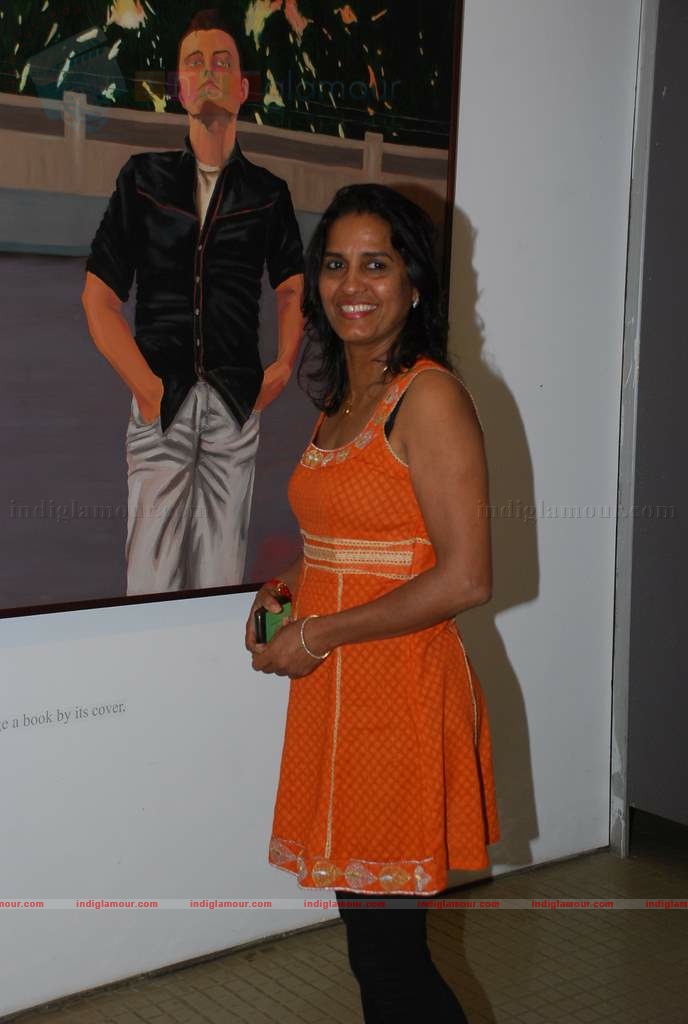Perizaad Zoraibian at artist Janvi Mahimtura's art exhibition Event hd photo