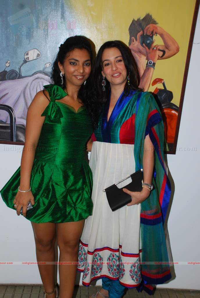 Perizaad Zoraibian at artist Janvi Mahimtura's art exhibition Event hd photo