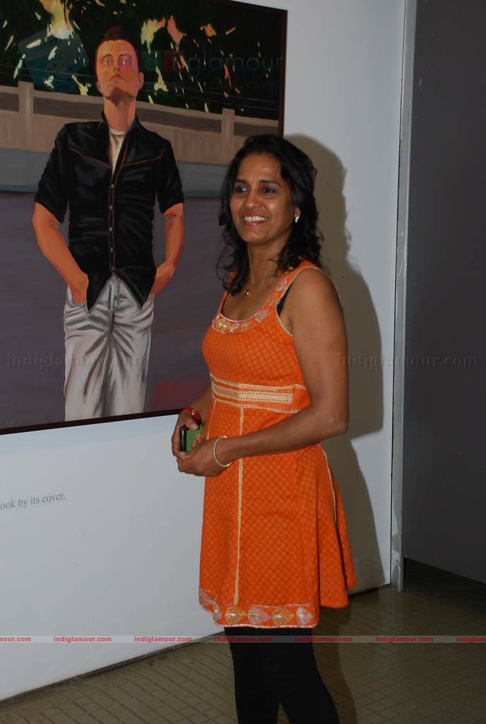 Perizaad Zoraibian at artist Janvi Mahimtura's art exhibition Event hd photo