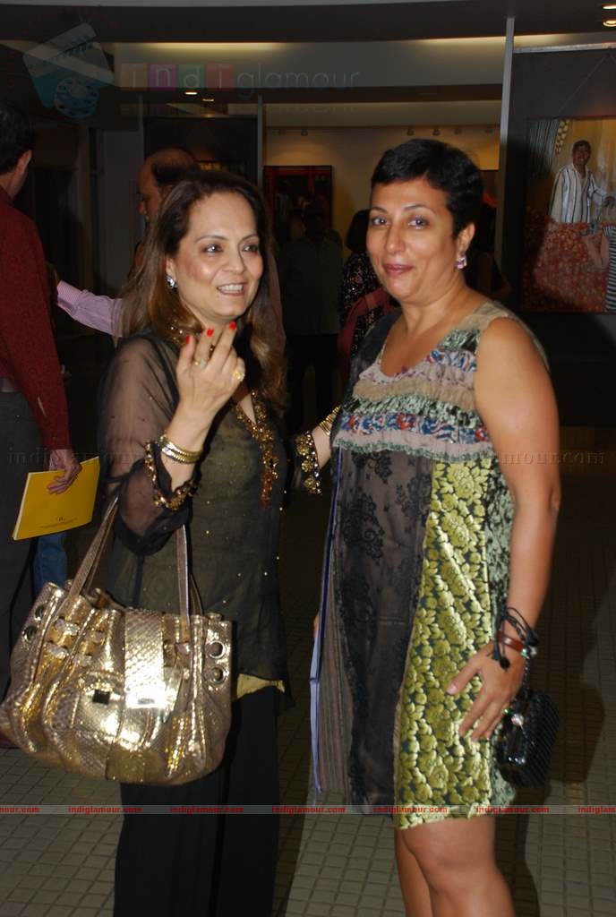 Perizaad Zoraibian at artist Janvi Mahimtura's art exhibition Event hd photo