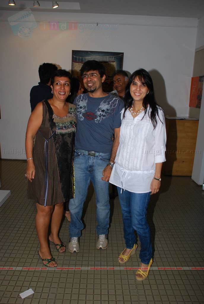 Perizaad Zoraibian at artist Janvi Mahimtura's art exhibition Event hd photo