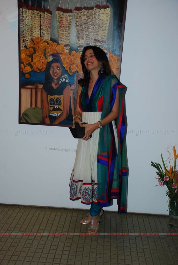 Perizaad Zoraibian at artist Janvi Mahimtura's art exhibition Event hd photo