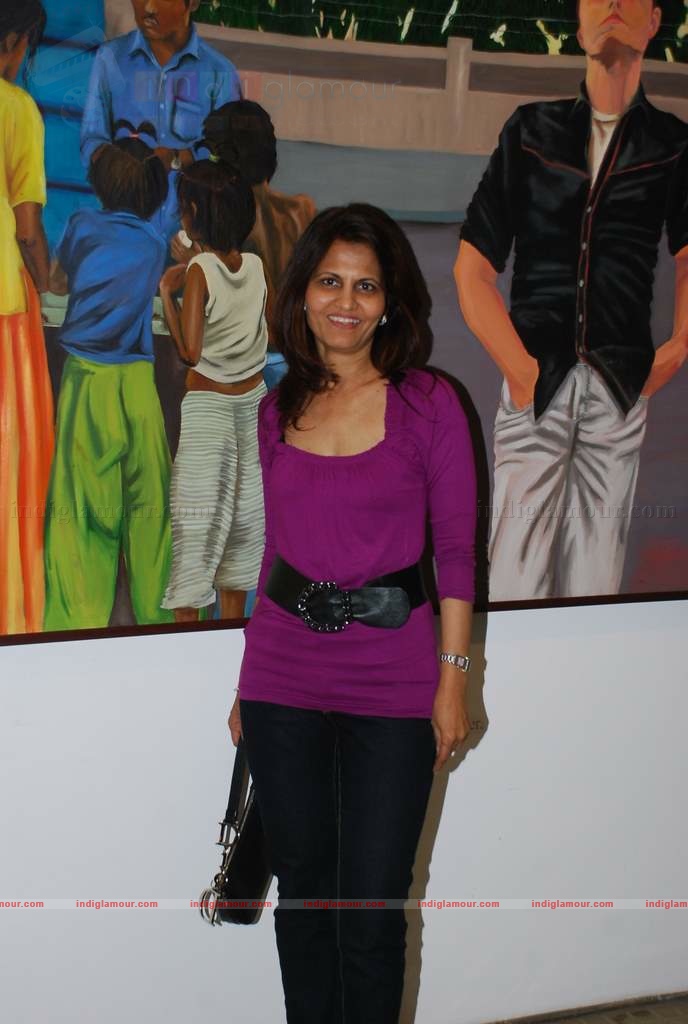 Perizaad Zoraibian at artist Janvi Mahimtura's art exhibition Event hd photo