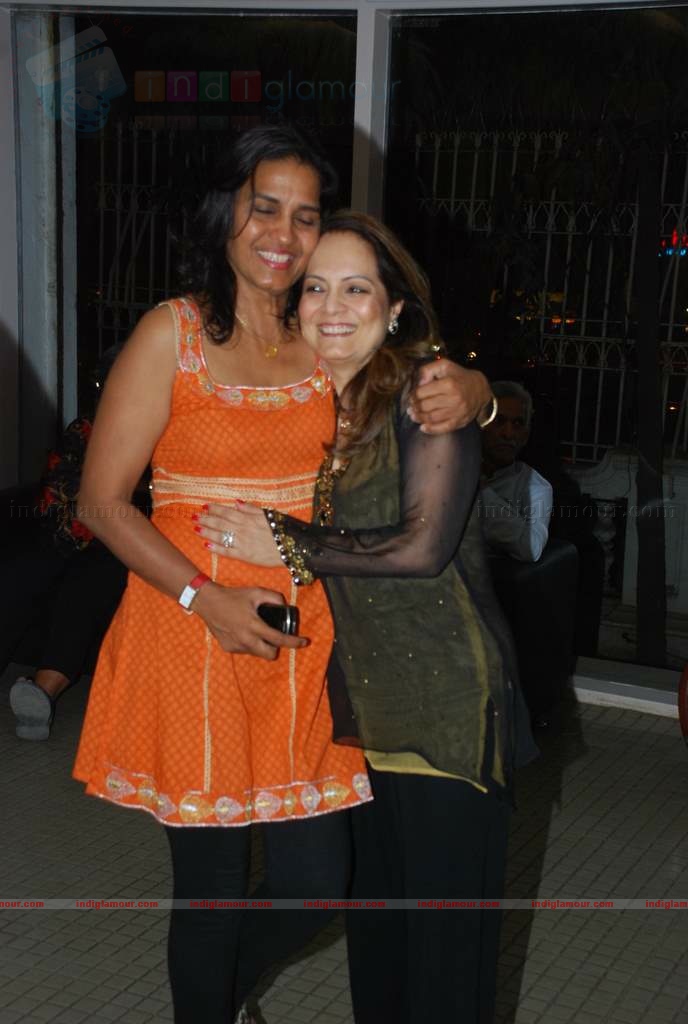 Perizaad Zoraibian at artist Janvi Mahimtura's art exhibition Event hd photo
