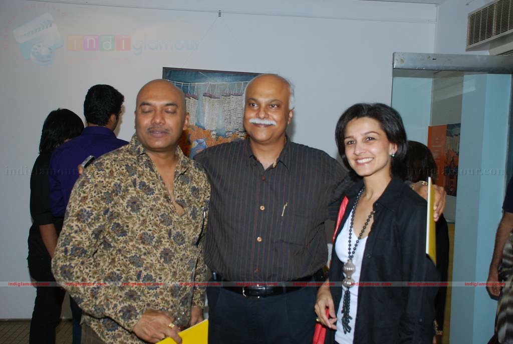 Perizaad Zoraibian at artist Janvi Mahimtura's art exhibition Event hd photo