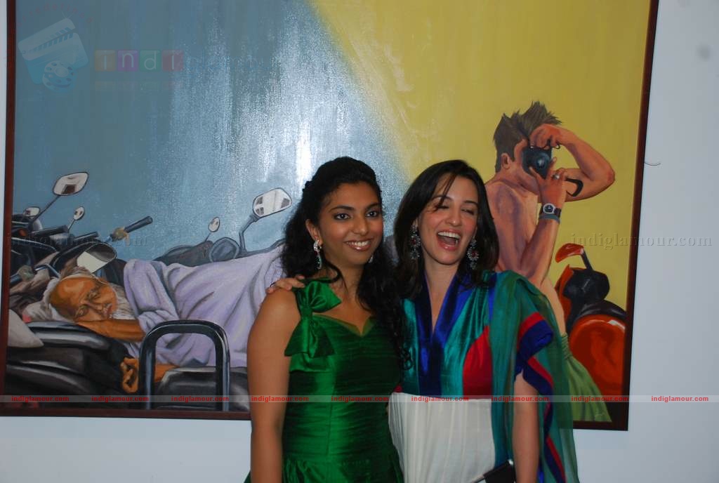 Perizaad Zoraibian at artist Janvi Mahimtura's art exhibition Event hd photo