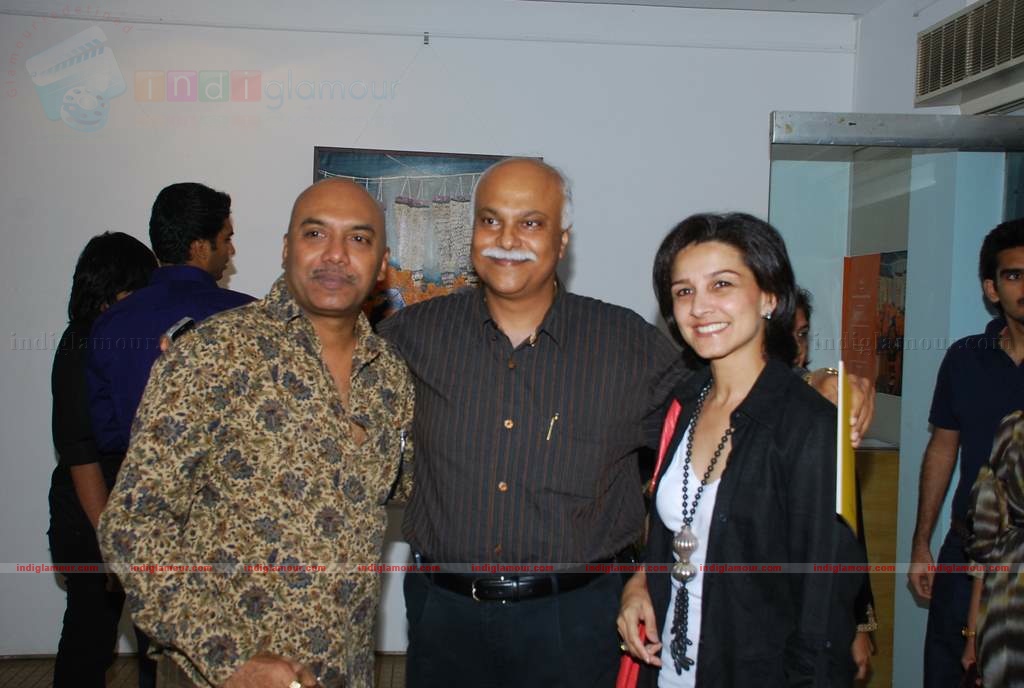 Perizaad Zoraibian at artist Janvi Mahimtura's art exhibition Event hd photo