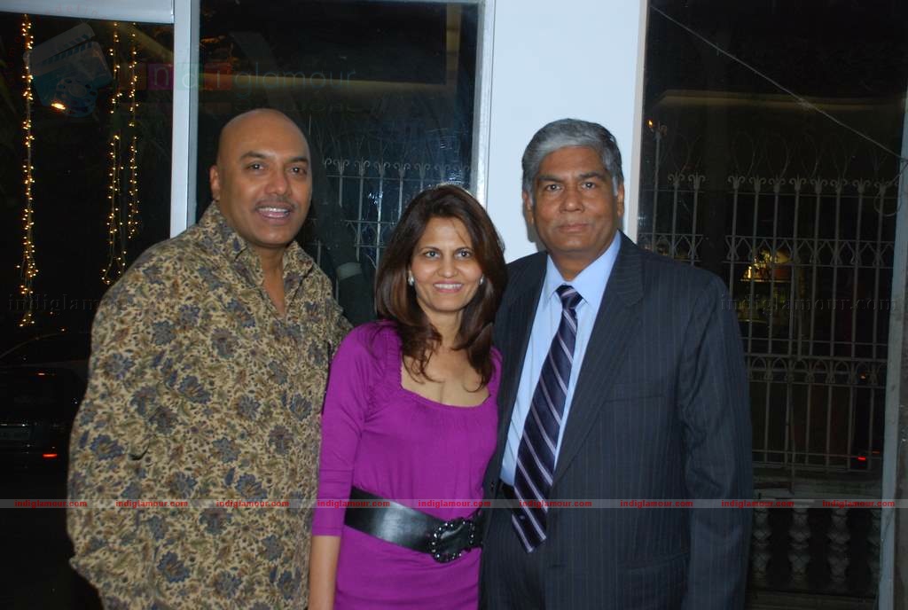 Perizaad Zoraibian at artist Janvi Mahimtura's art exhibition Event hd photo