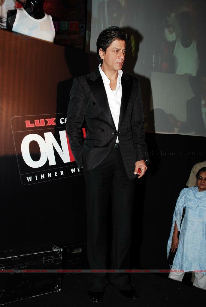 Shah Rukh announced ambassador of Lux innerwear Event hd photo