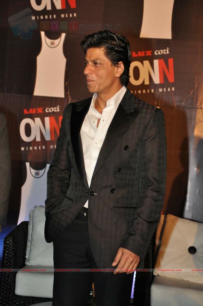 Shah Rukh announced ambassador of Lux innerwear Event hd photo