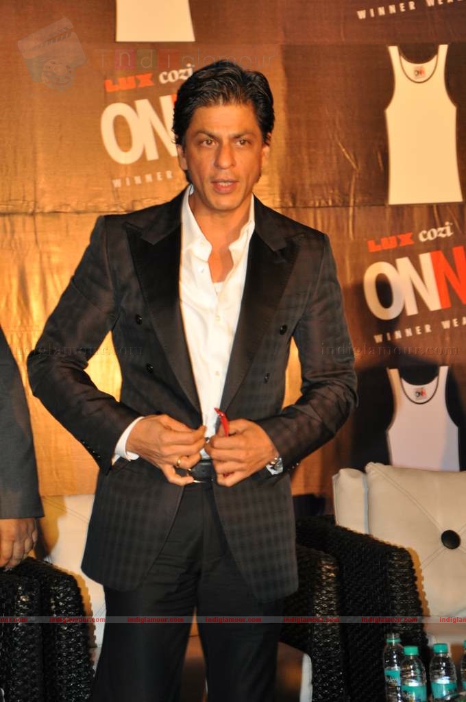 Shah Rukh announced ambassador of Lux innerwear Event hd photo