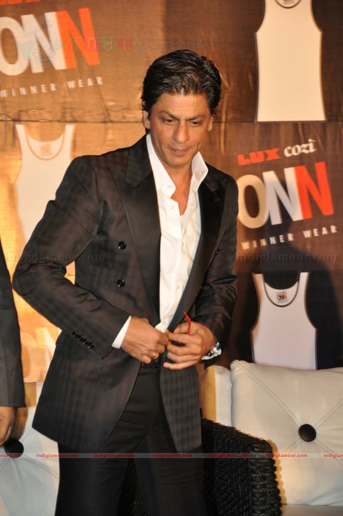 Shah Rukh announced ambassador of Lux innerwear Event hd photo
