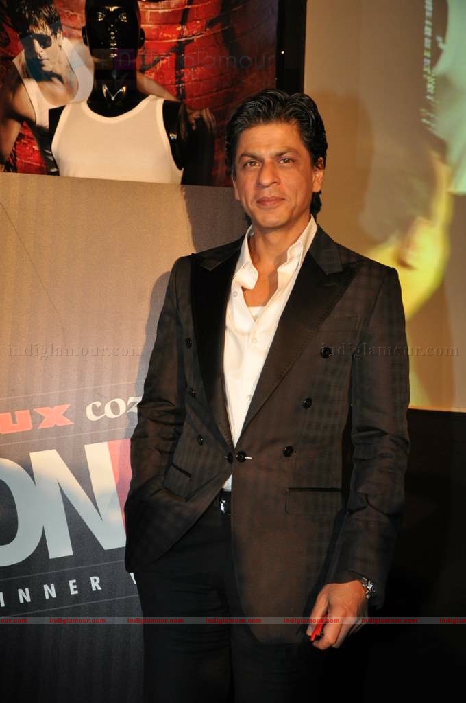 Shah Rukh announced ambassador of Lux innerwear Event hd photo