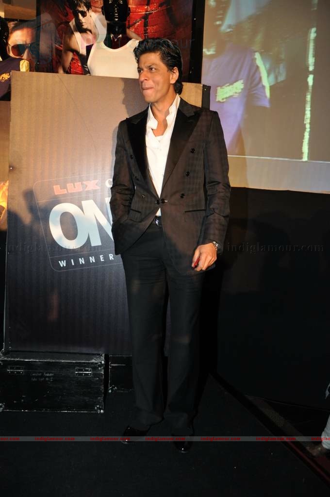 Shah Rukh announced ambassador of Lux innerwear Event hd photo