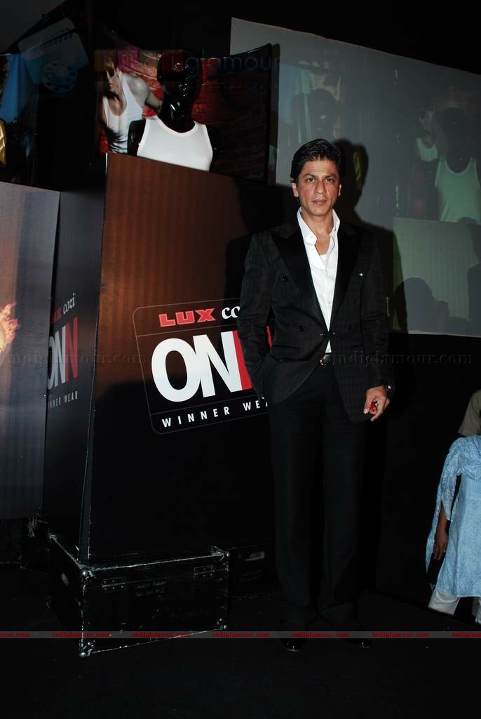 Shah Rukh announced ambassador of Lux innerwear Event hd photo