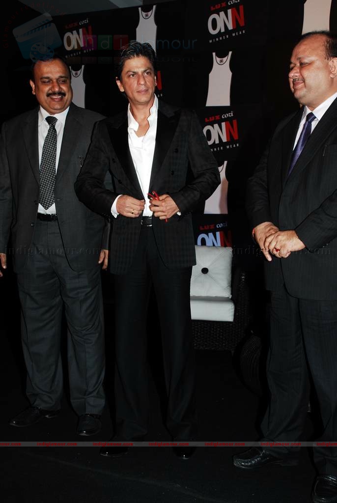 Shah Rukh announced ambassador of Lux innerwear Event hd photo