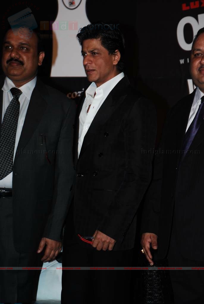 Shah Rukh announced ambassador of Lux innerwear Event hd photo