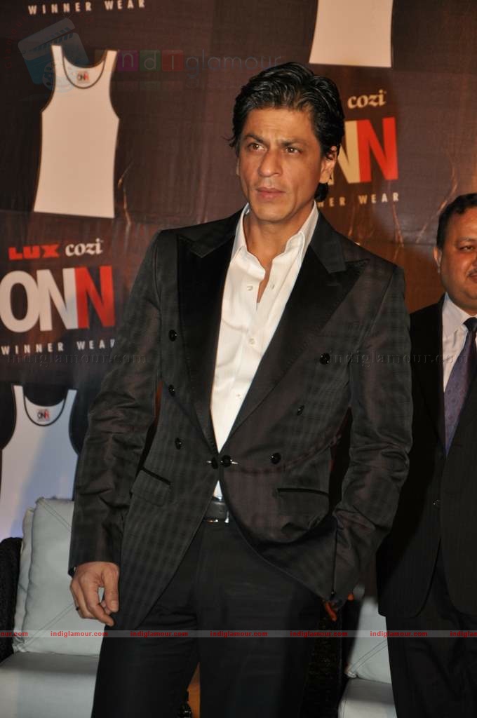 Shah Rukh announced ambassador of Lux innerwear Event hd photo