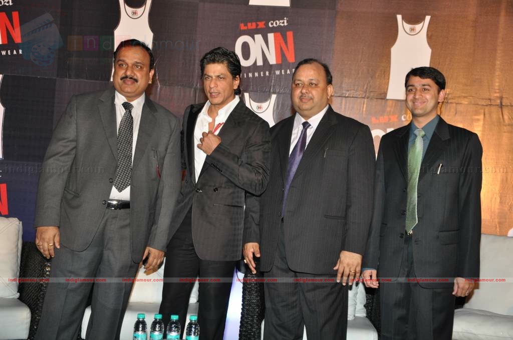 Shah Rukh announced ambassador of Lux innerwear Event hd photo