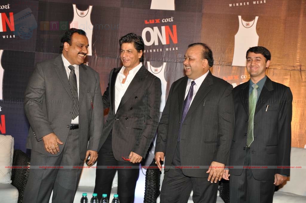 Shah Rukh announced ambassador of Lux innerwear Event hd photo