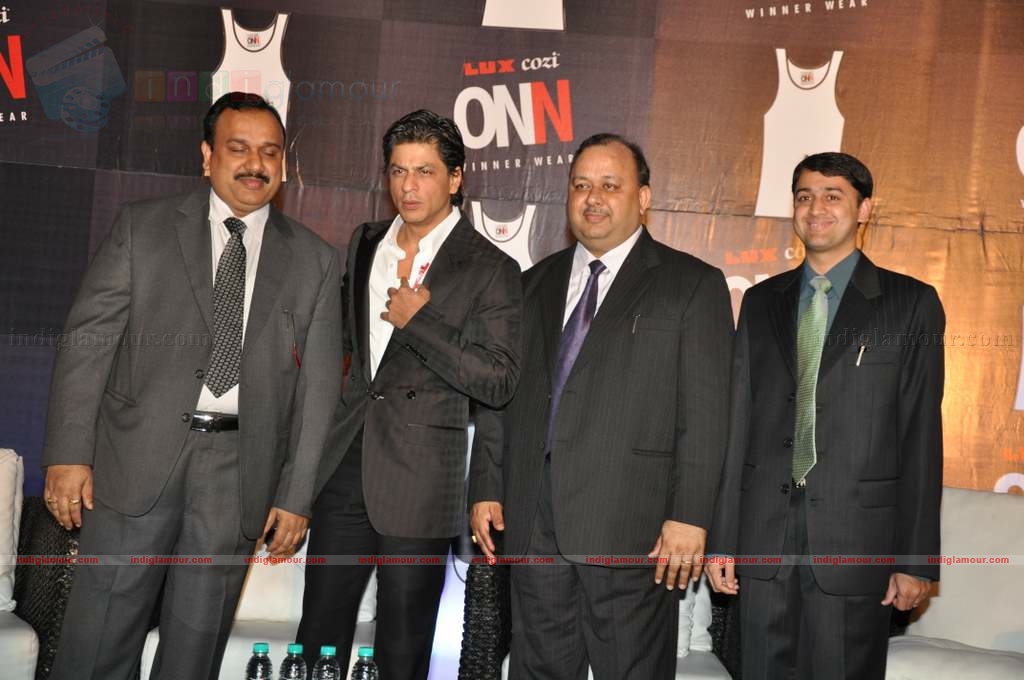 Shah Rukh announced ambassador of Lux innerwear Event hd photo